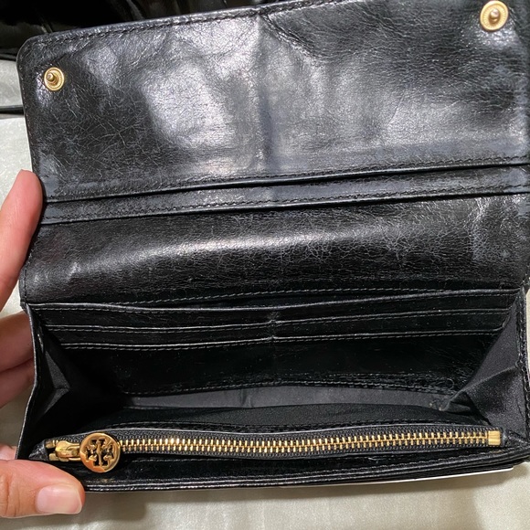 Tory Burch Wallet - Picture 4 of 4